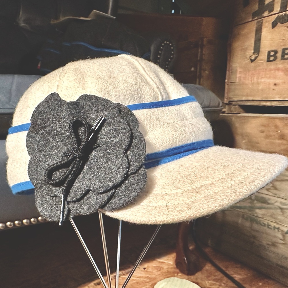Stormy Kromer Petal Pusher Benchwarmer hat in wool Detroit Lions blue/gray